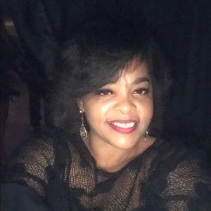 Meet your Posher, Yvette